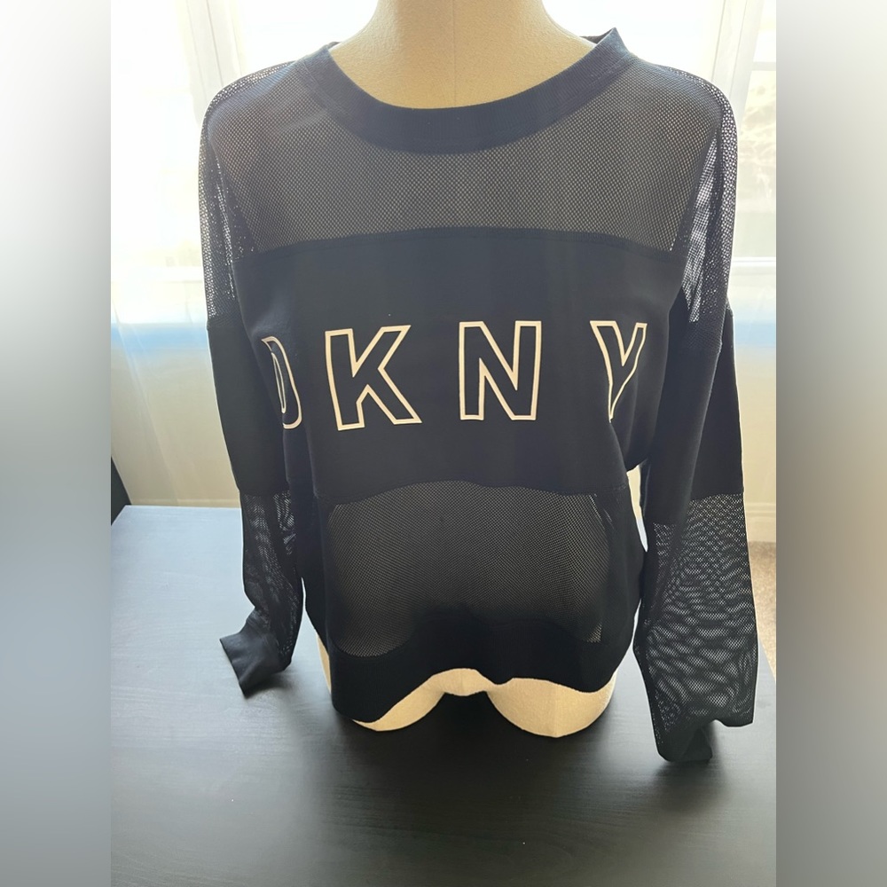 Sport honeycomb mesh top,oversize style top, DKNY stylish sport breathable top.